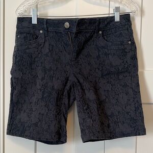 Simply Vera Vera Wang Women’s Blue Floral Jacquard Bermuda Shorts